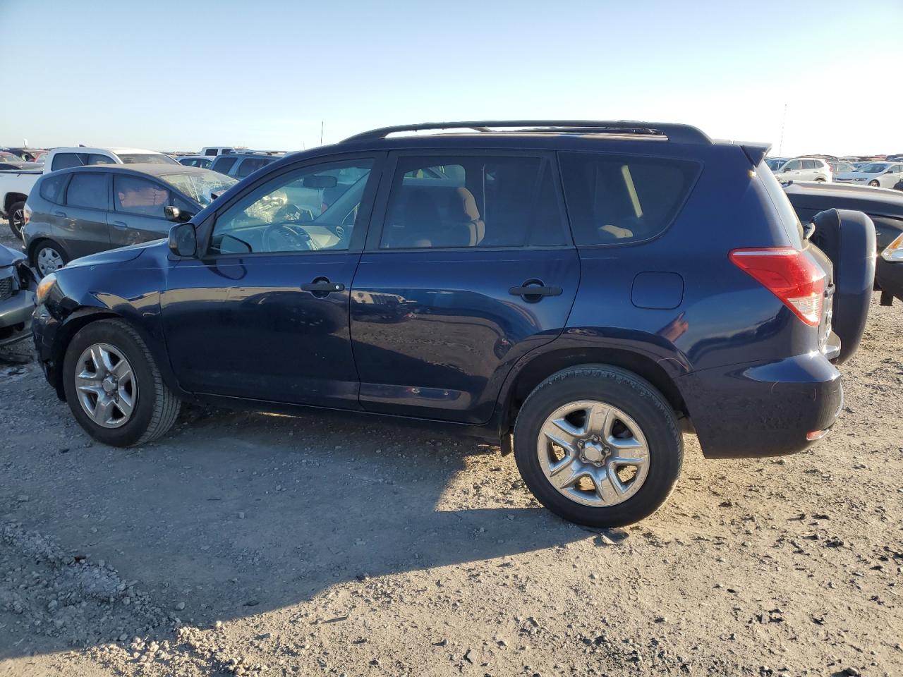 2007 Toyota RAV 4 - Image 2