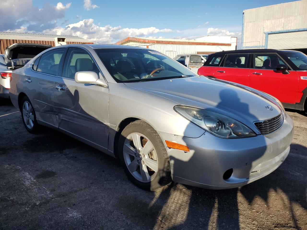 2005 Lexus ES - Image 4