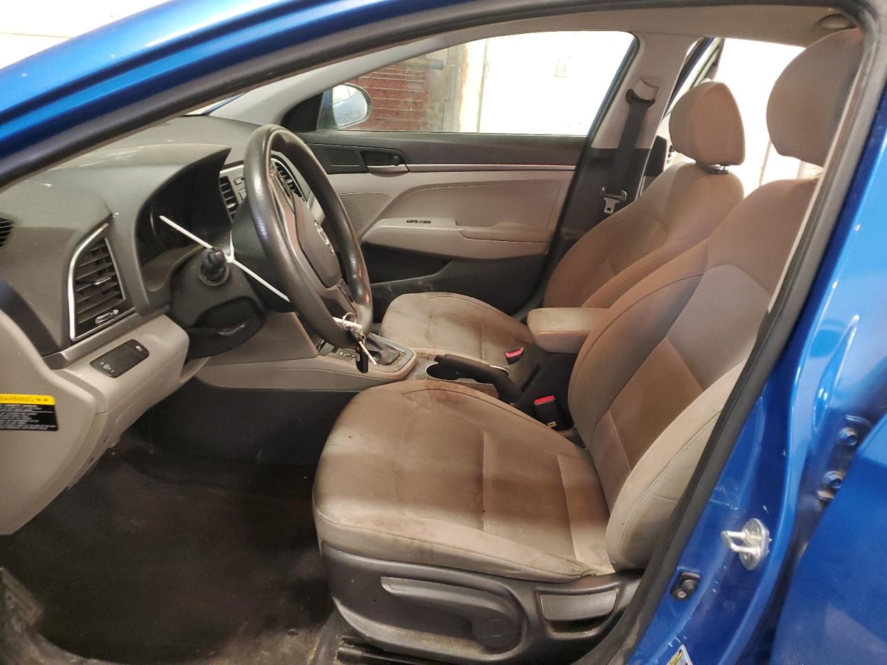 2017 Hyundai Elantra - Image 7