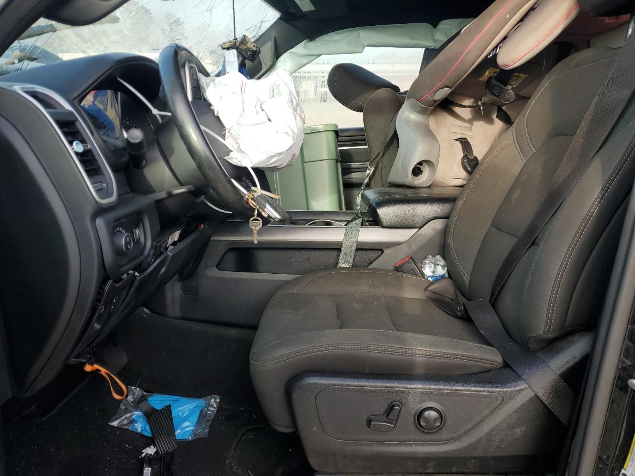 2022 RAM 1500 - Image 7