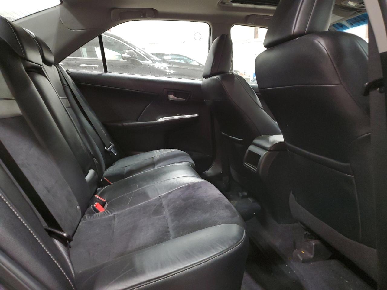 2012 Toyota Camry - Image 10