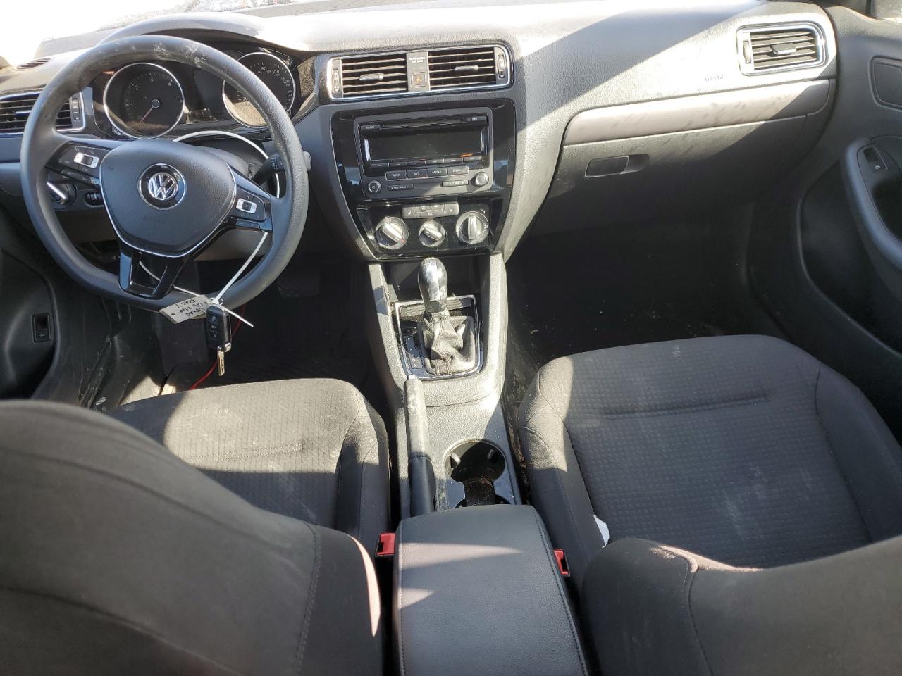 2015 Volkswagen Jetta - Image 8