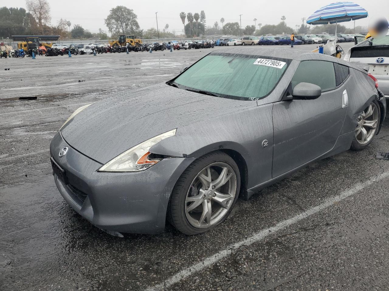 2011 Nissan 370Z Base للبيع في Van Nuys، CA - Front End