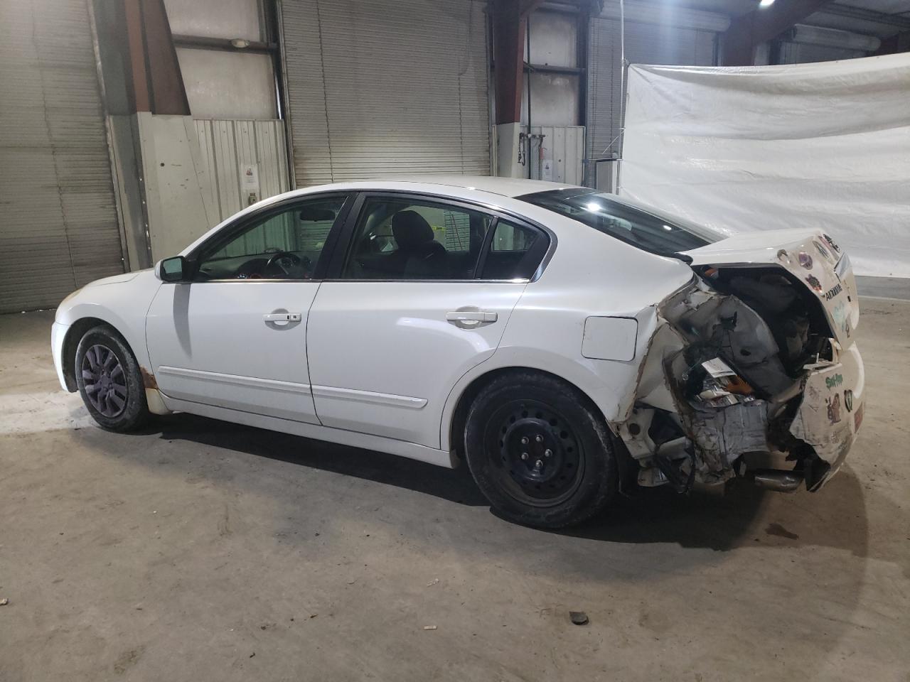 2009 Nissan Altima - Image 2