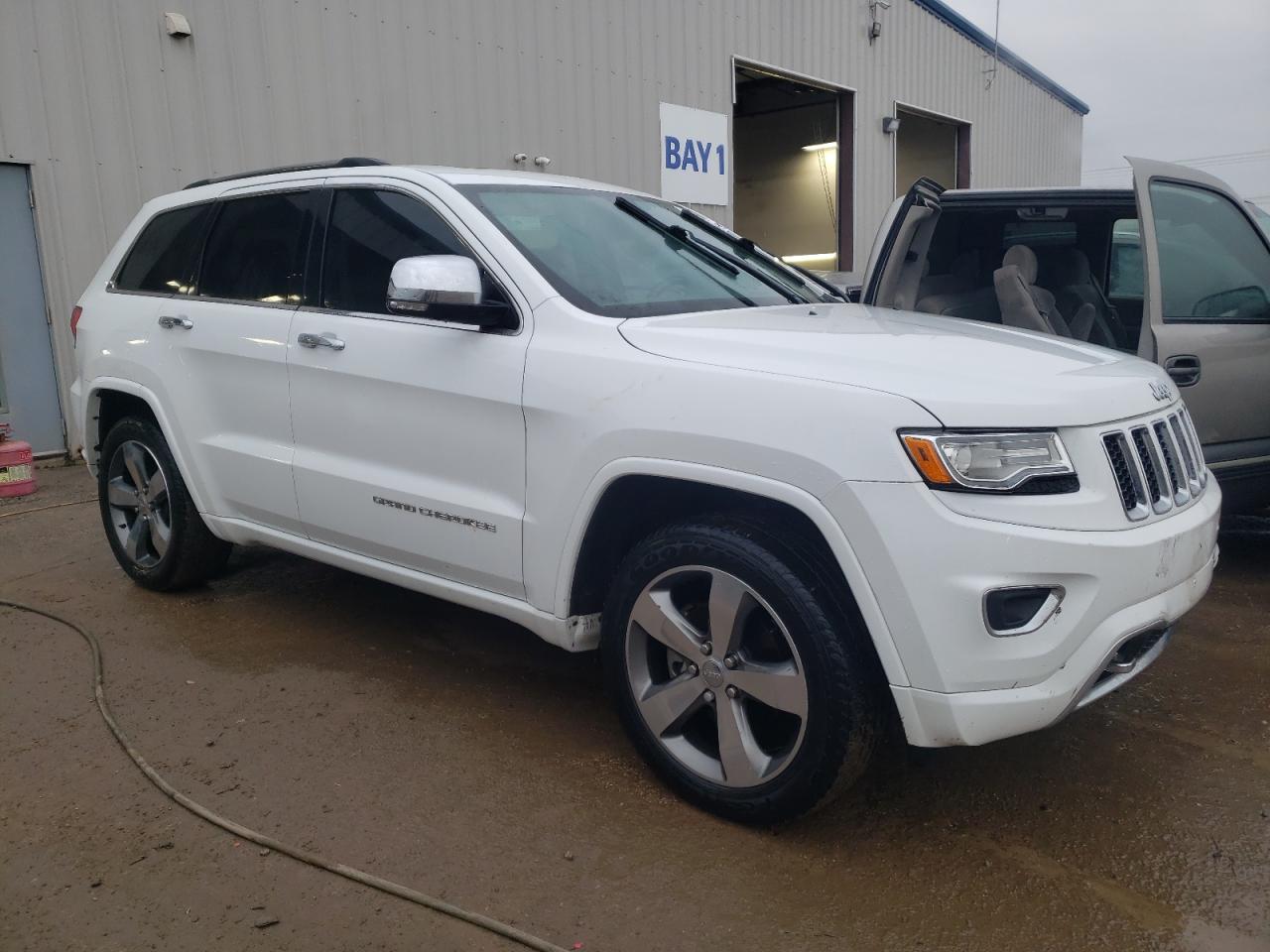 2015 Jeep Grand Cherokee - Image 4