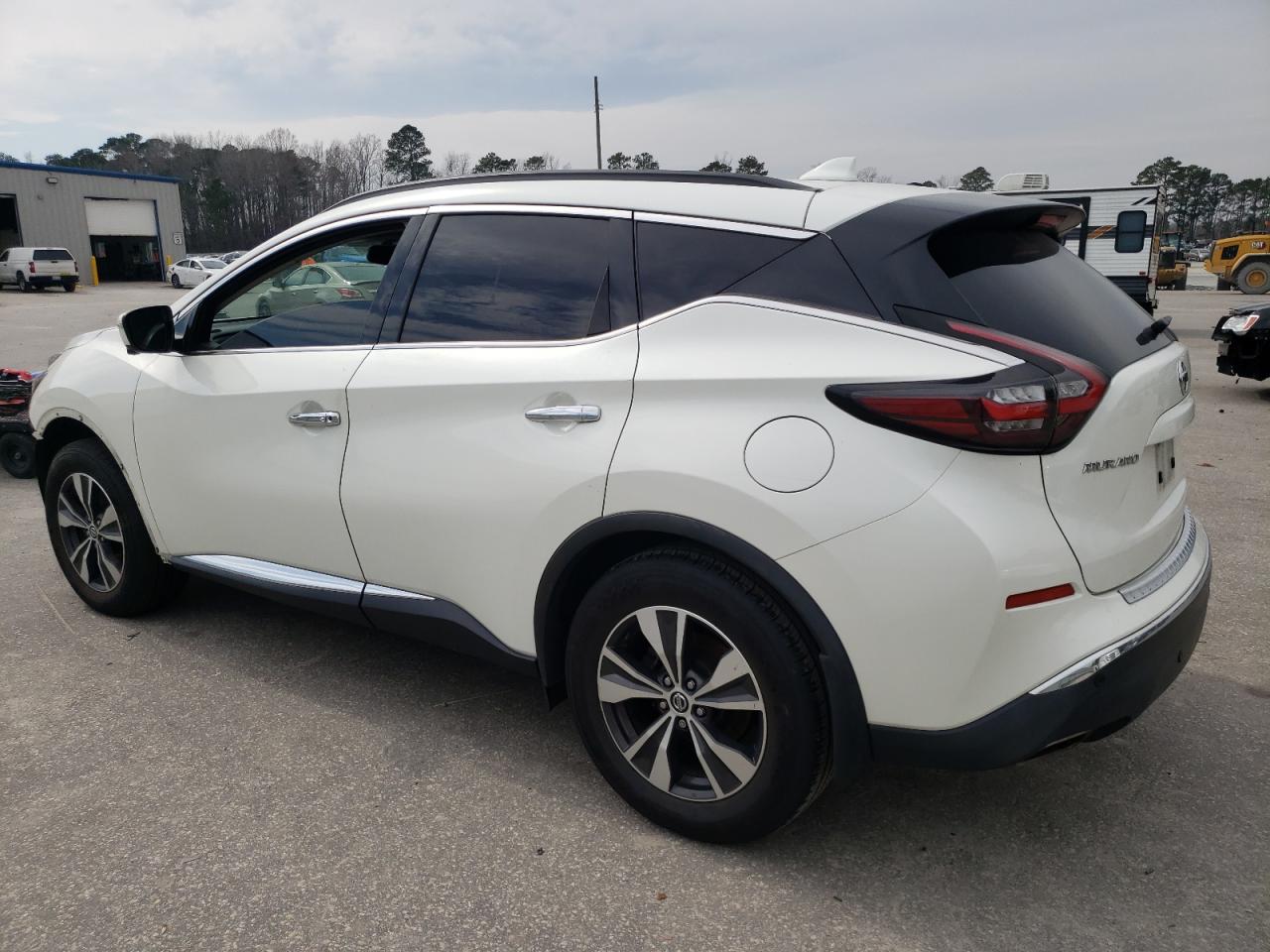 2019 Nissan Murano - Image 2