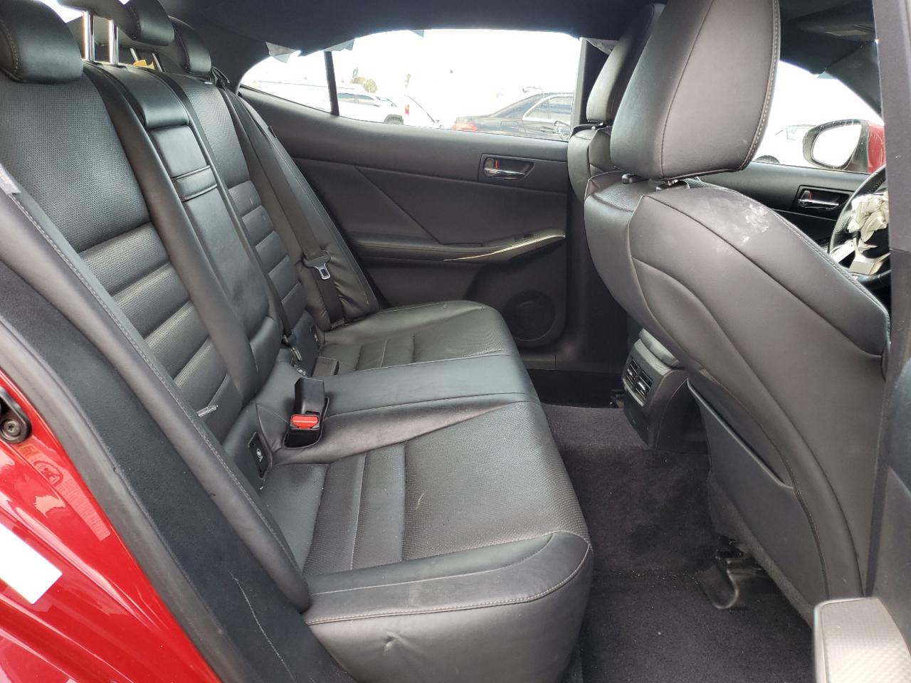2014 Lexus IS - Image 10