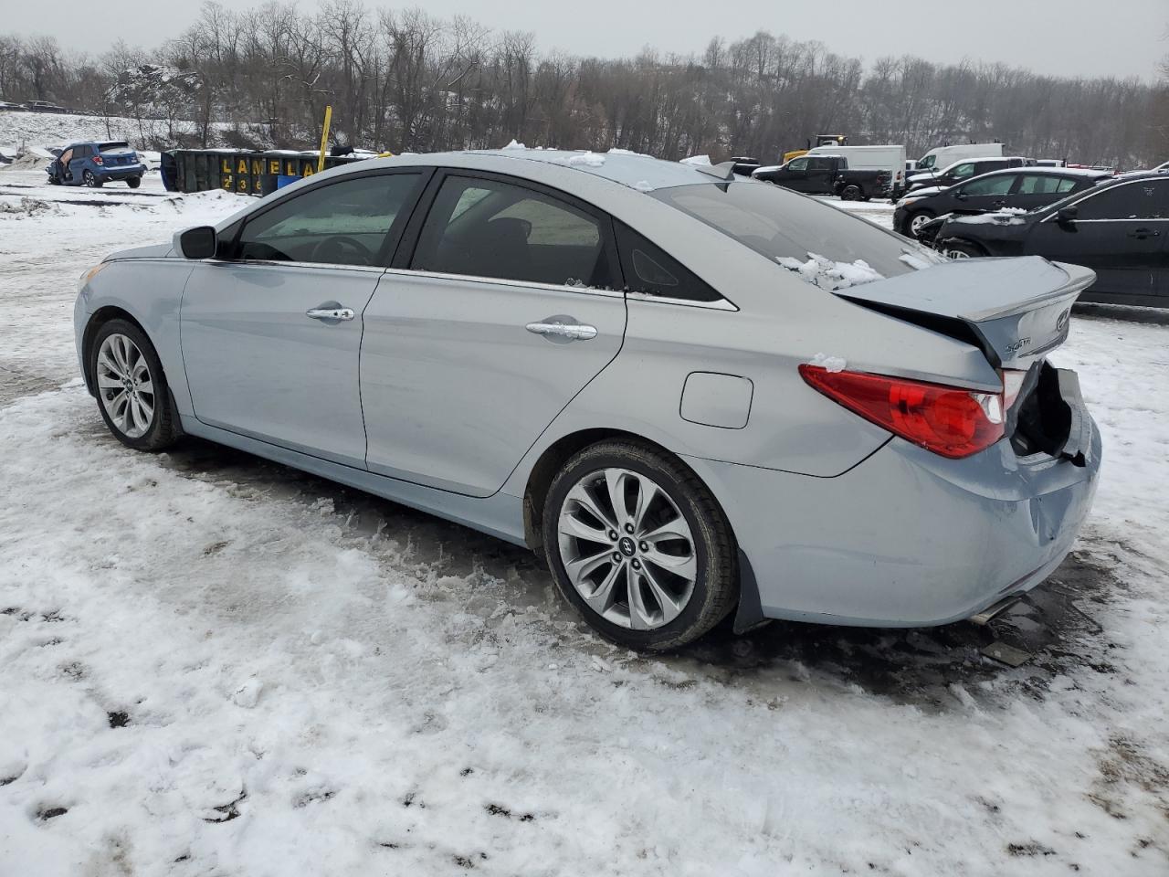 2013 Hyundai Sonata - Image 2