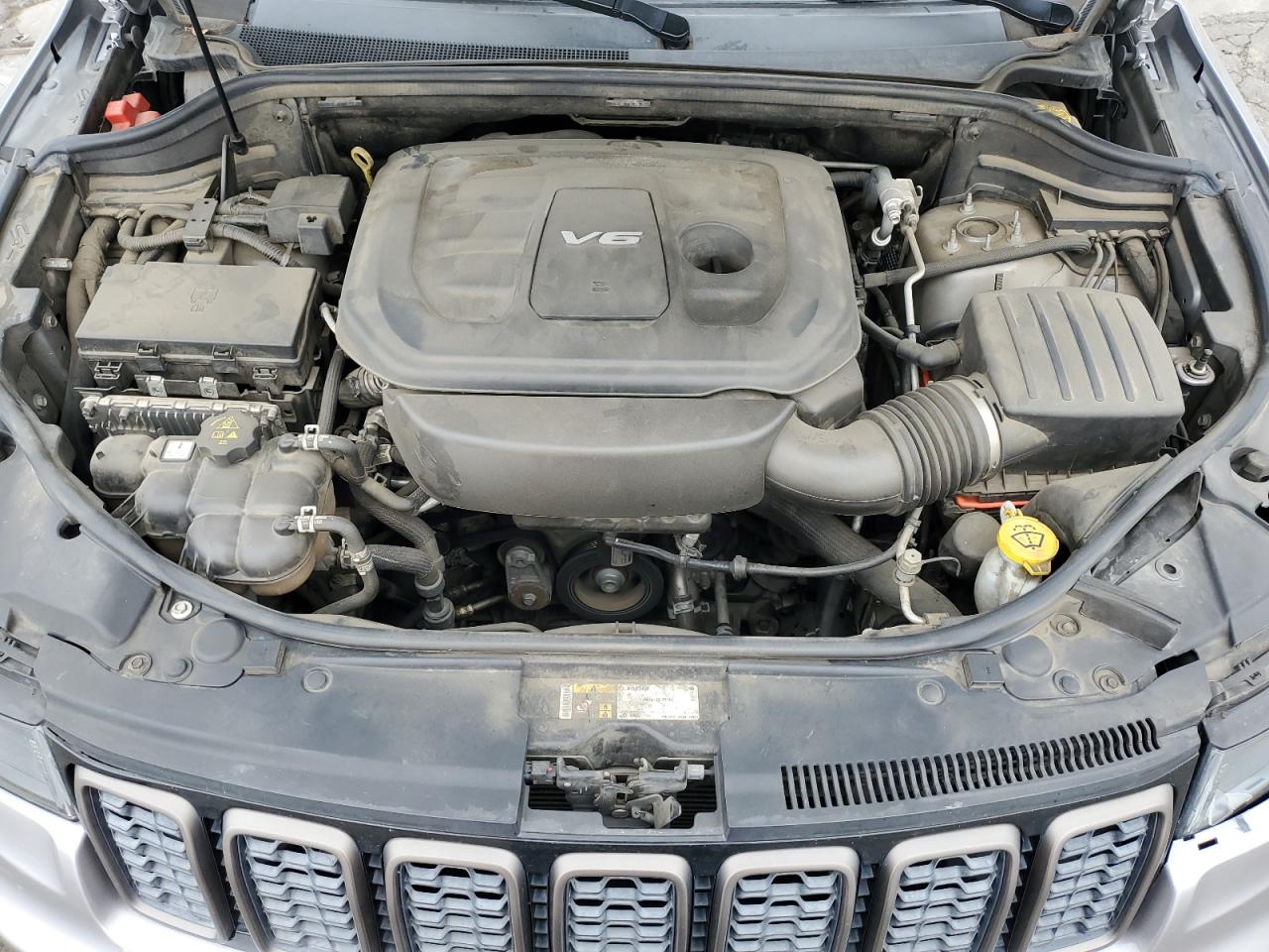 2016 Jeep Grand Cherokee - Image 14