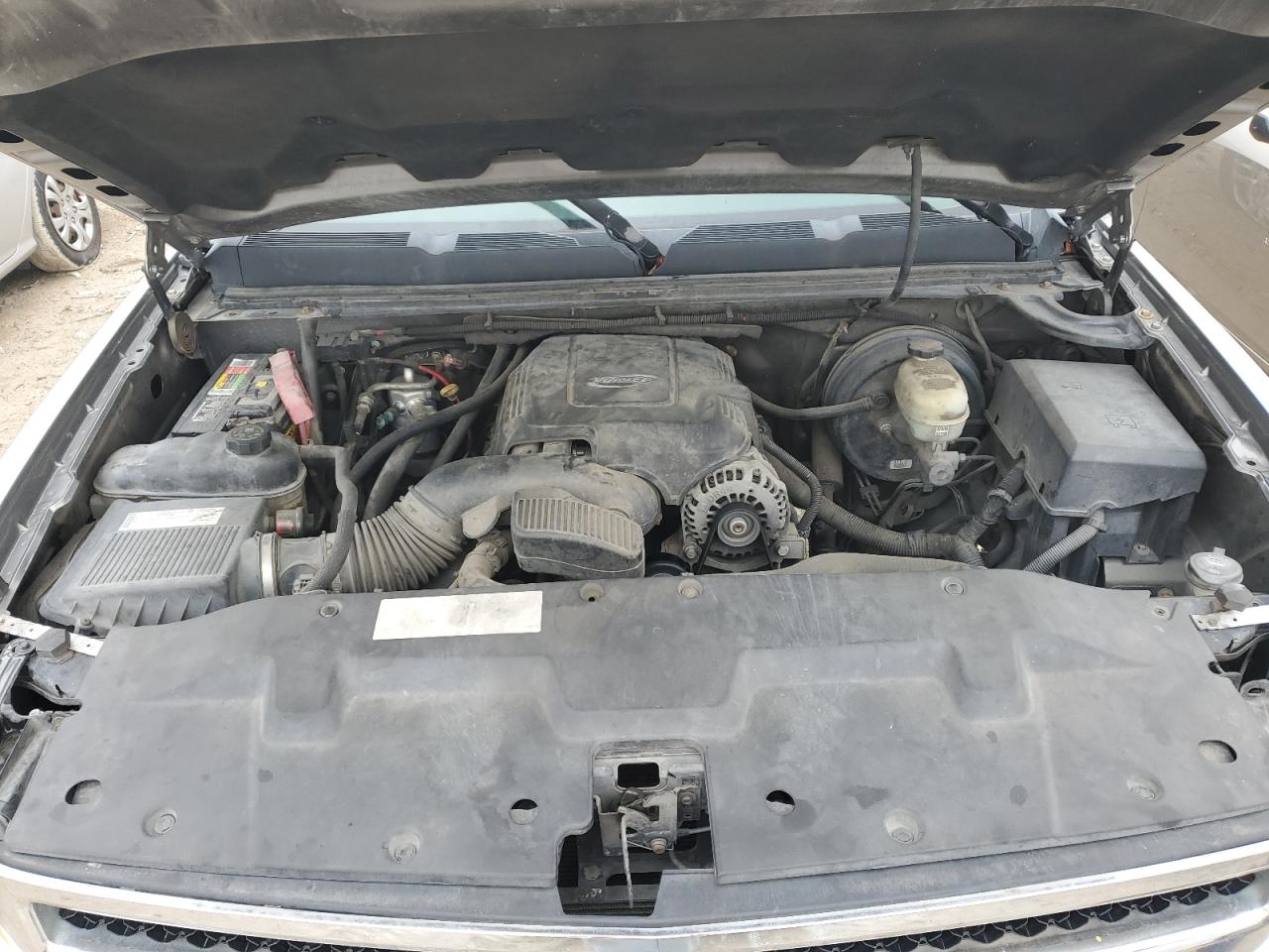 2007 Chevrolet Silverado - Image 11