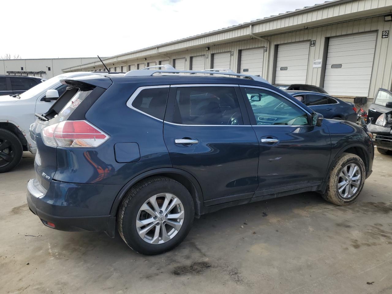 2015 Nissan Rogue - Image 3
