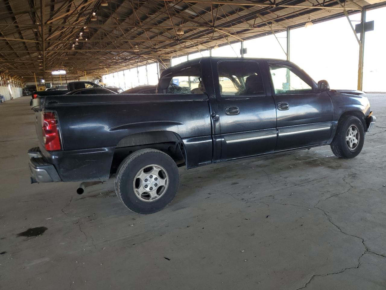 2004 Chevrolet Silverado - Image 3