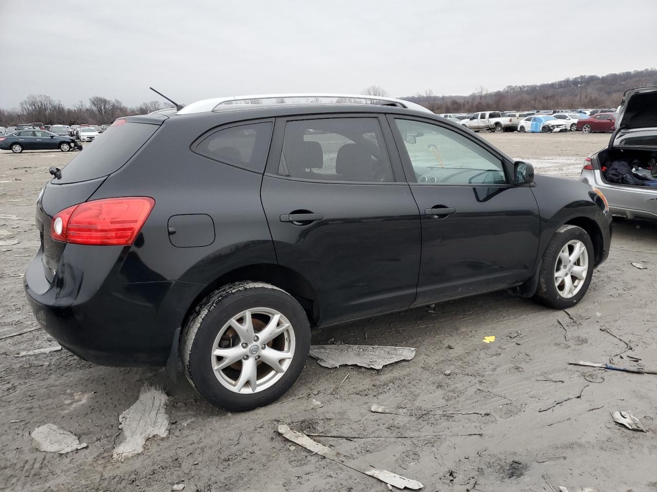 2009 Nissan Rogue - Image 3