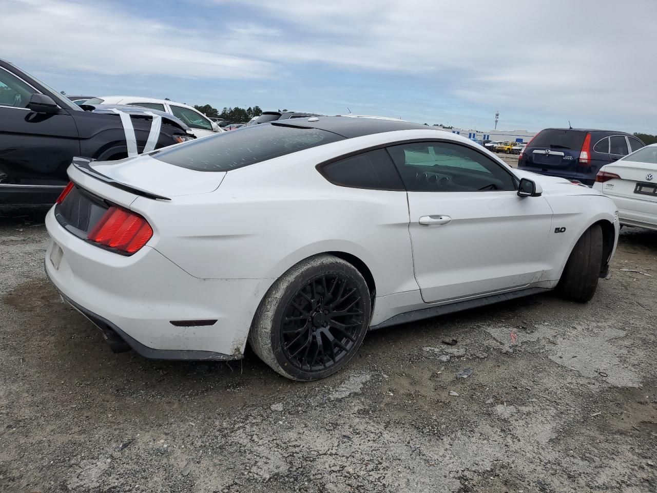 2015 Ford Mustang - Image 3