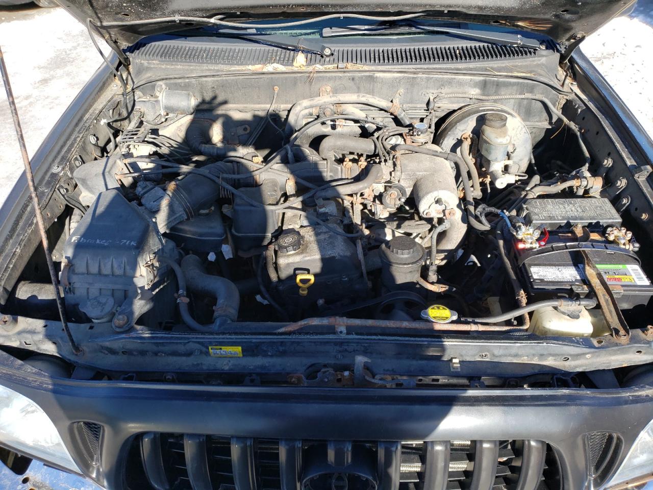 2004 Toyota Tacoma - Image 11