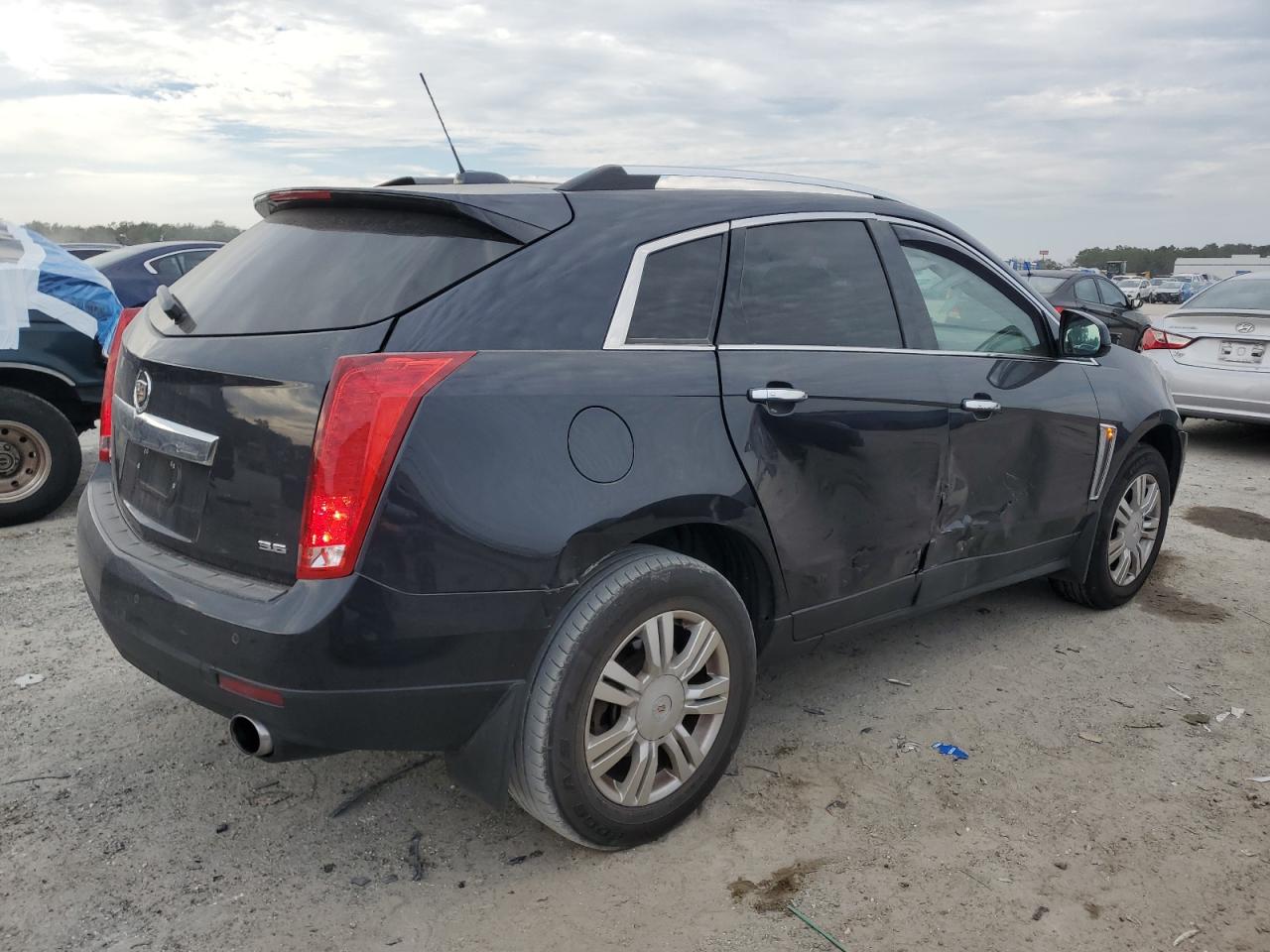 2015 Cadillac SRX - Image 3