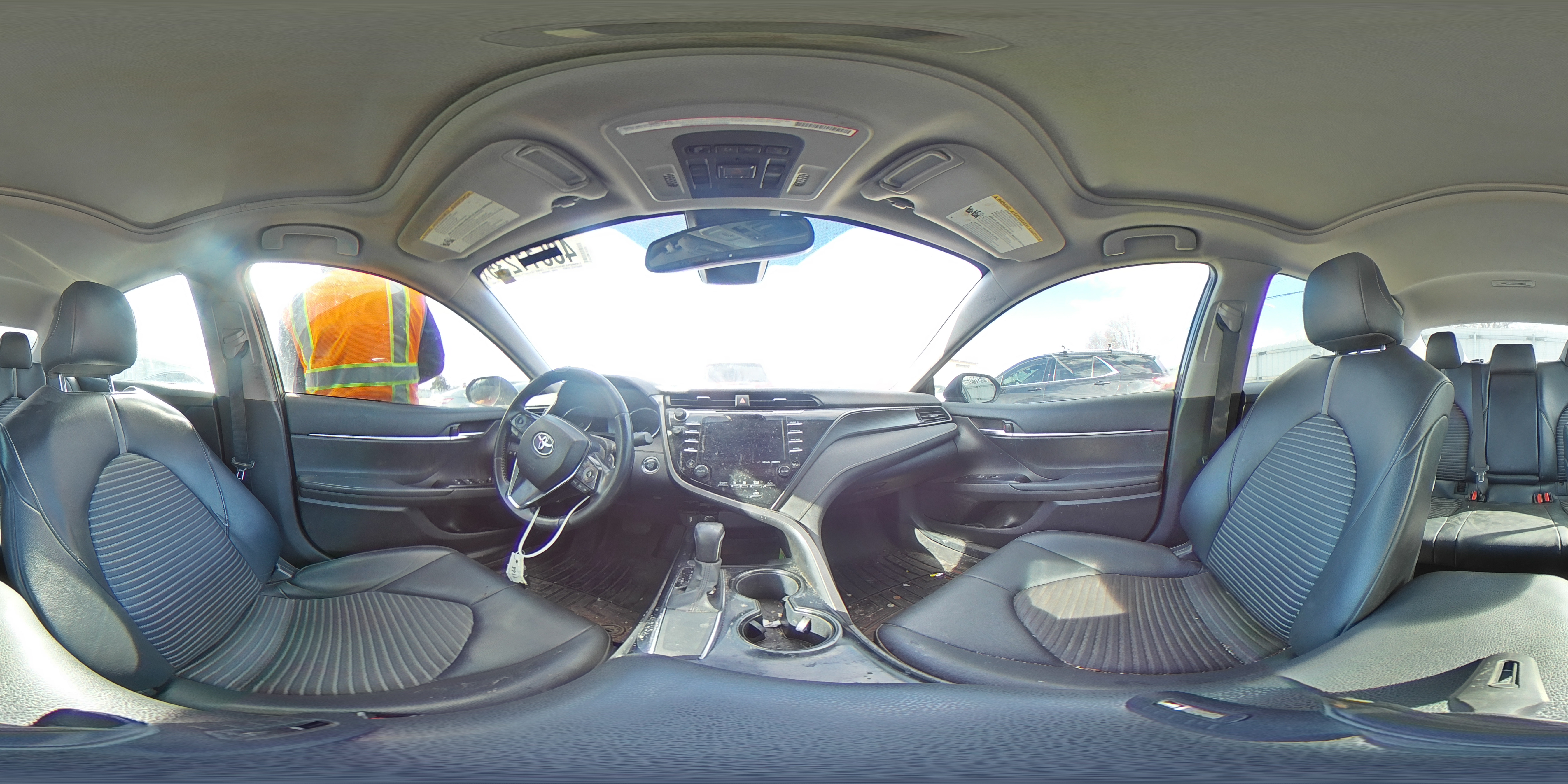 2020 Toyota Camry - Image 13
