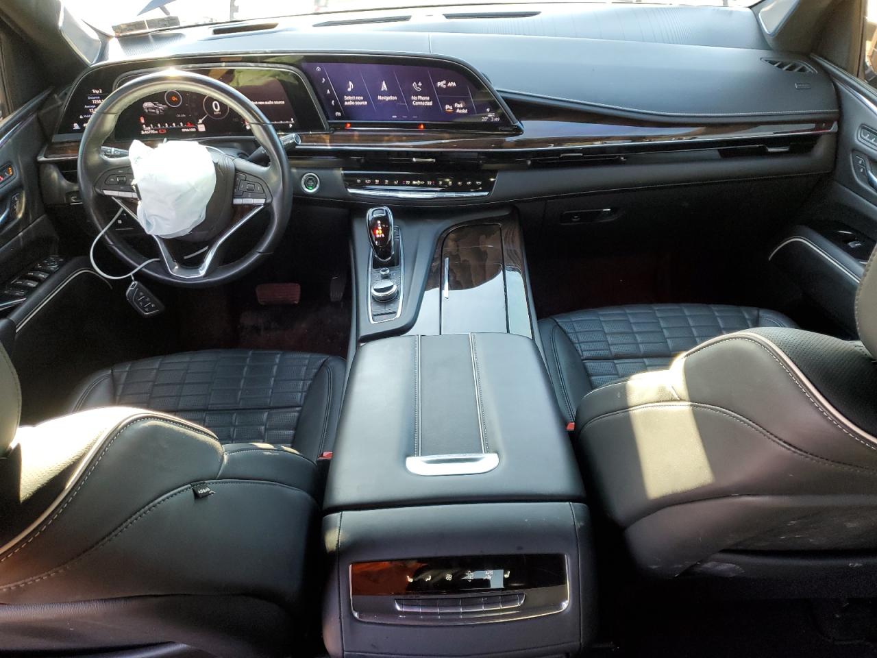 2021 Cadillac Escalade - Image 8