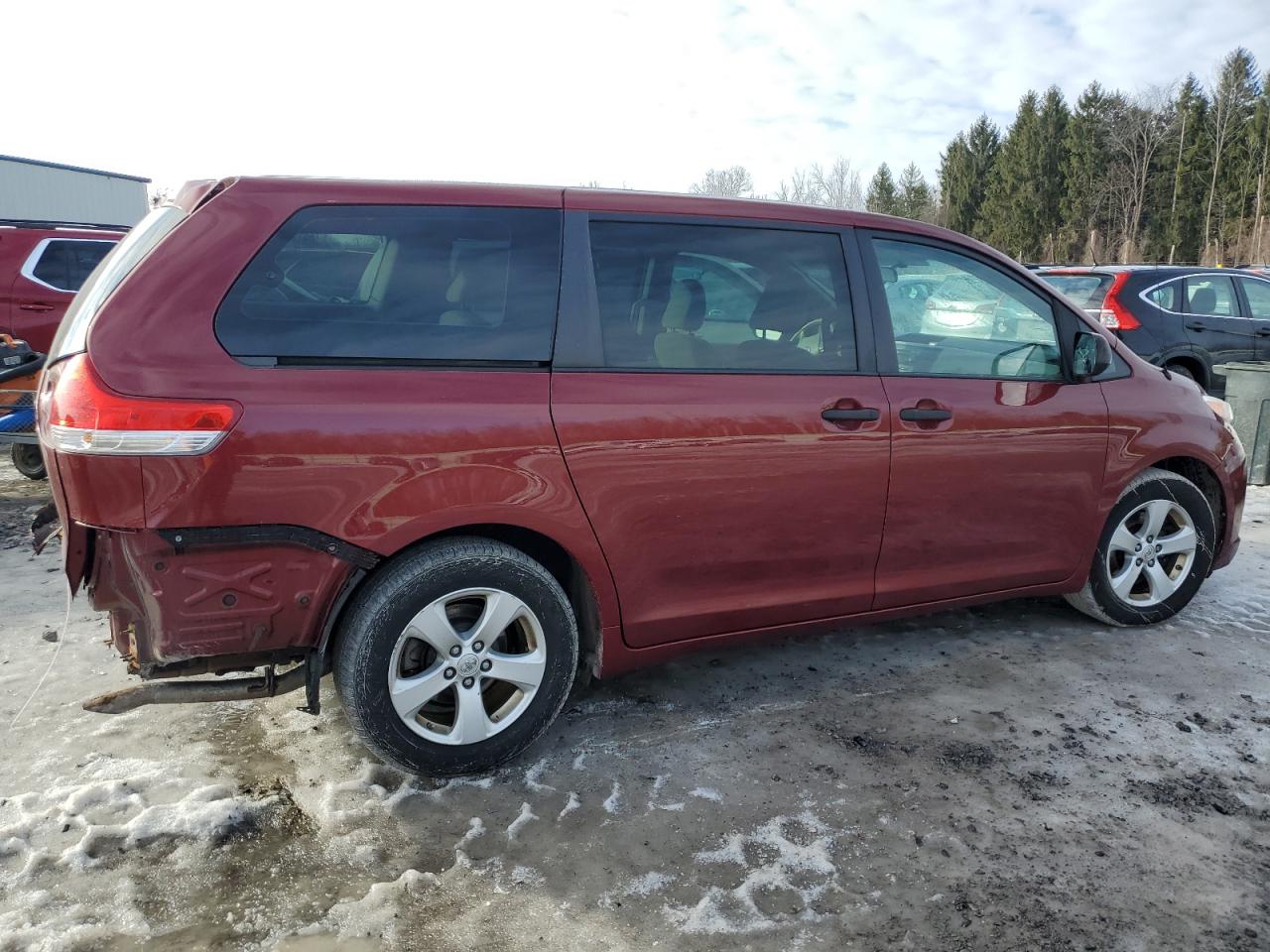 2014 Toyota Sienna - Image 3
