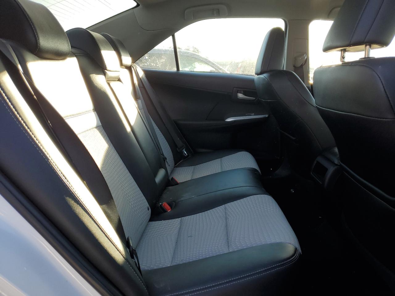 2012 Toyota Camry - Image 10