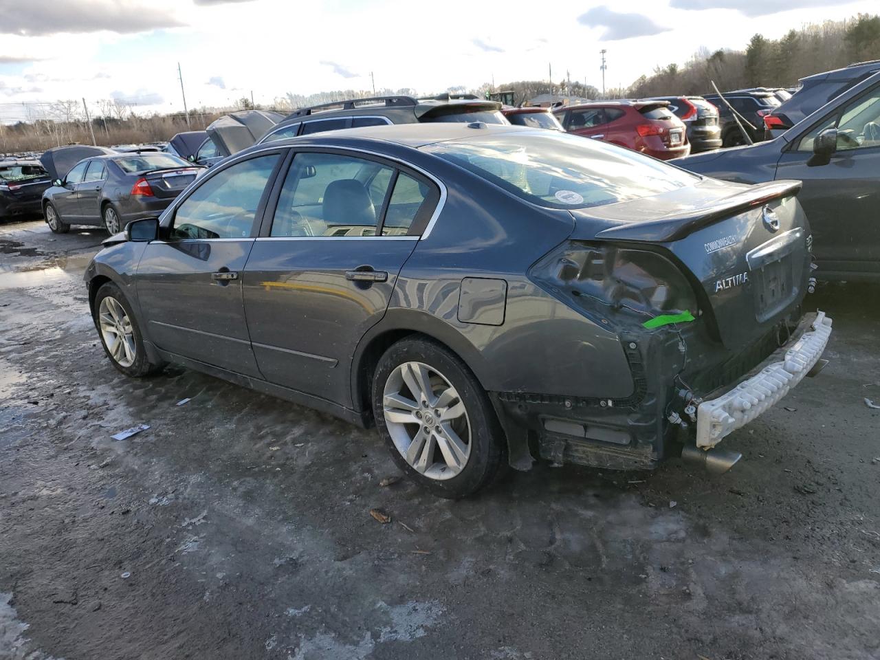 2011 Nissan Altima - Image 2