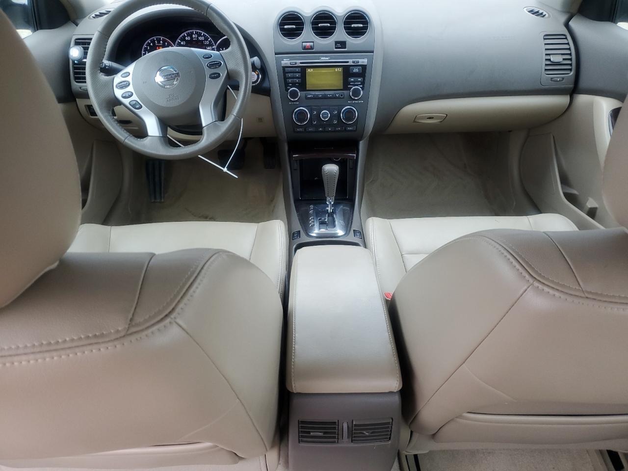 2010 Nissan Altima - Image 8