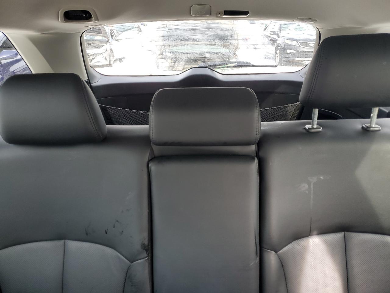 2012 Subaru Outback - Image 10