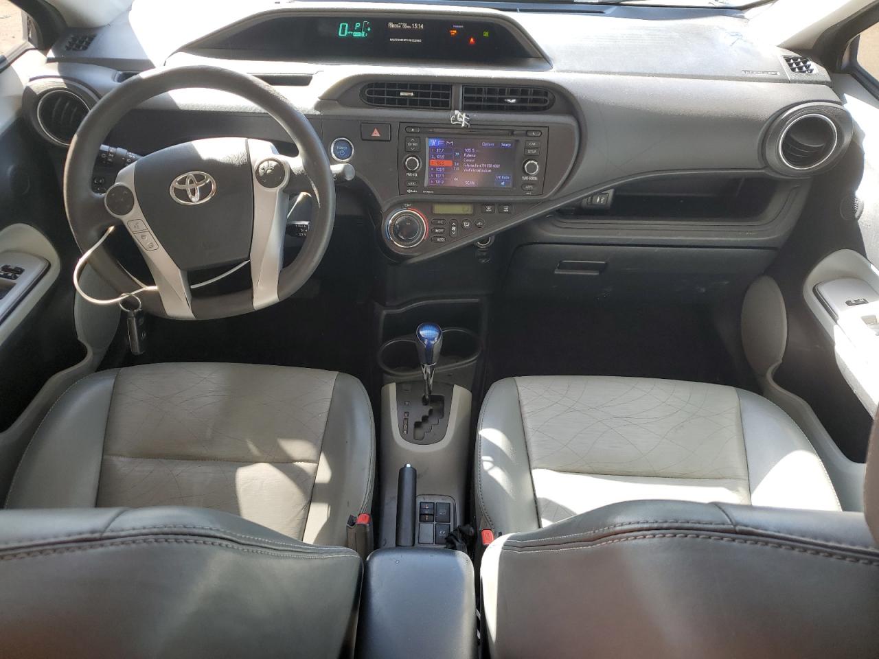 2012 Toyota Prius - Image 8