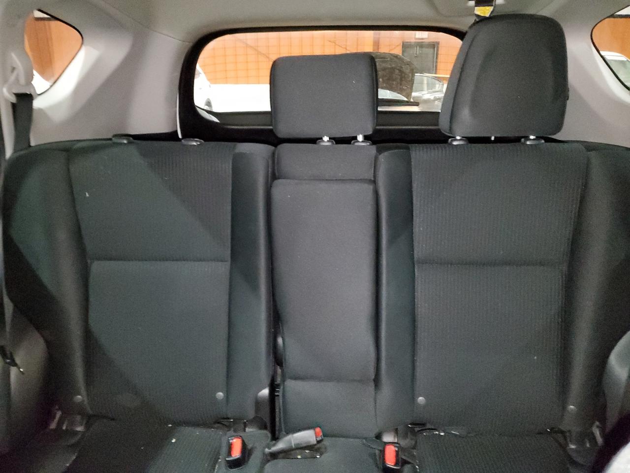 2018 Toyota RAV 4 - Image 10