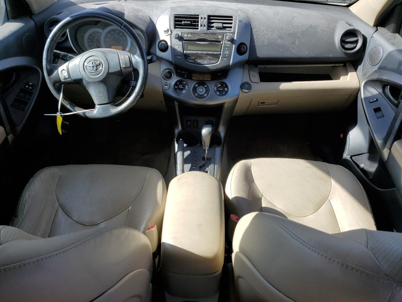 2011 Toyota RAV 4 - Image 8