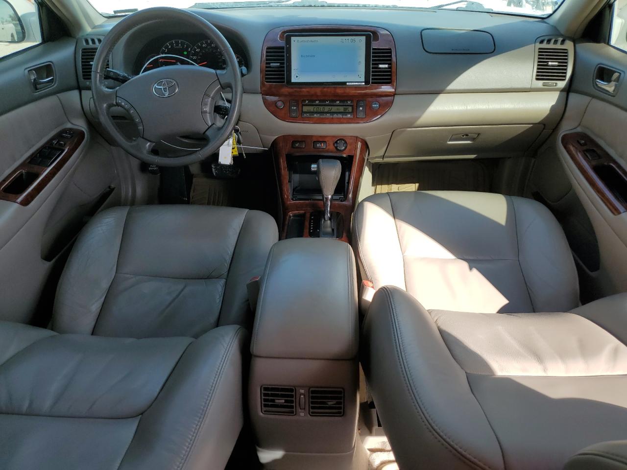 2005 Toyota Camry - Image 8