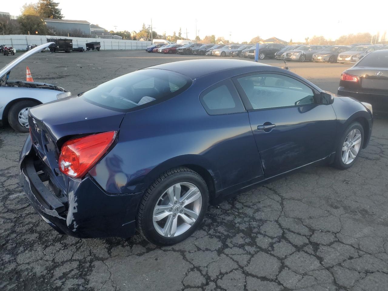2010 Nissan Altima - Image 3