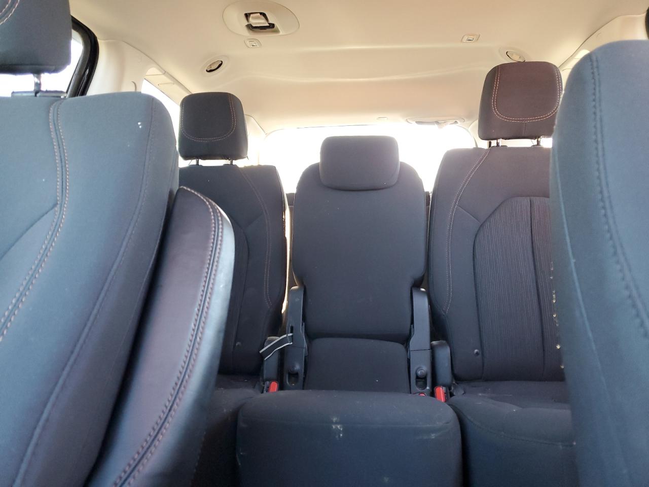 2019 Chrysler Pacifica - Image 10