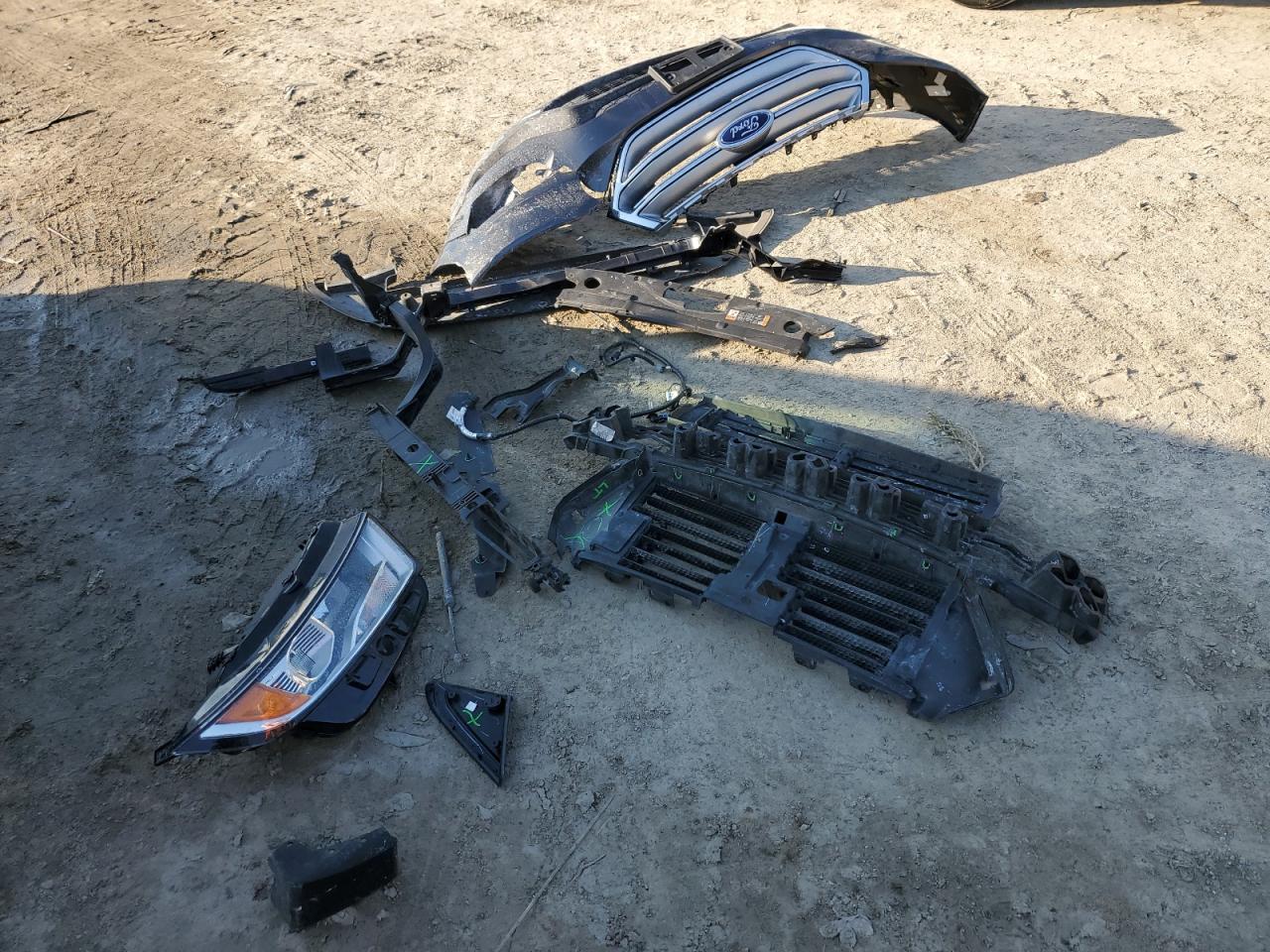 2017 Ford Edge - Image 13