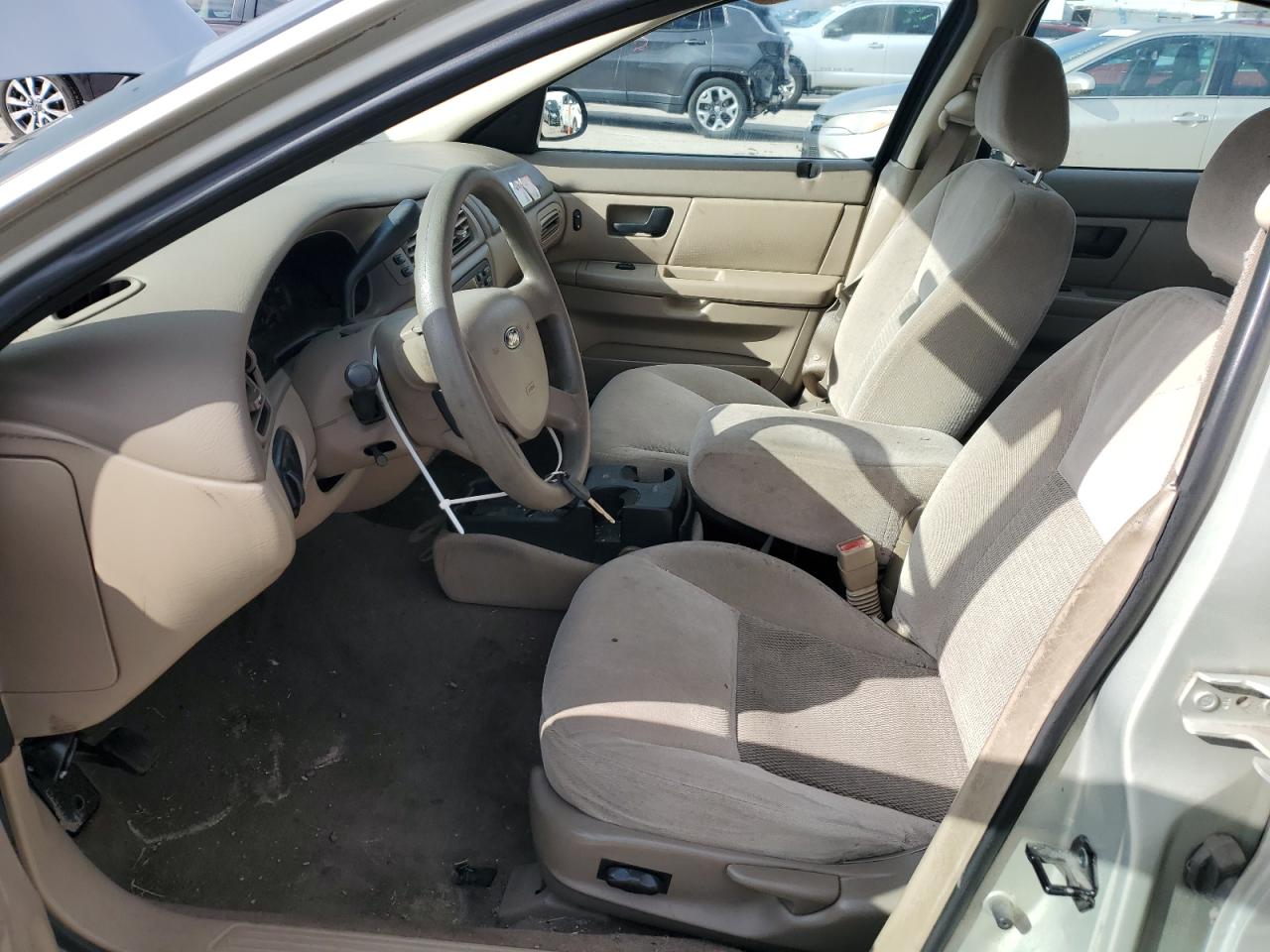 2004 Ford Taurus - Image 7