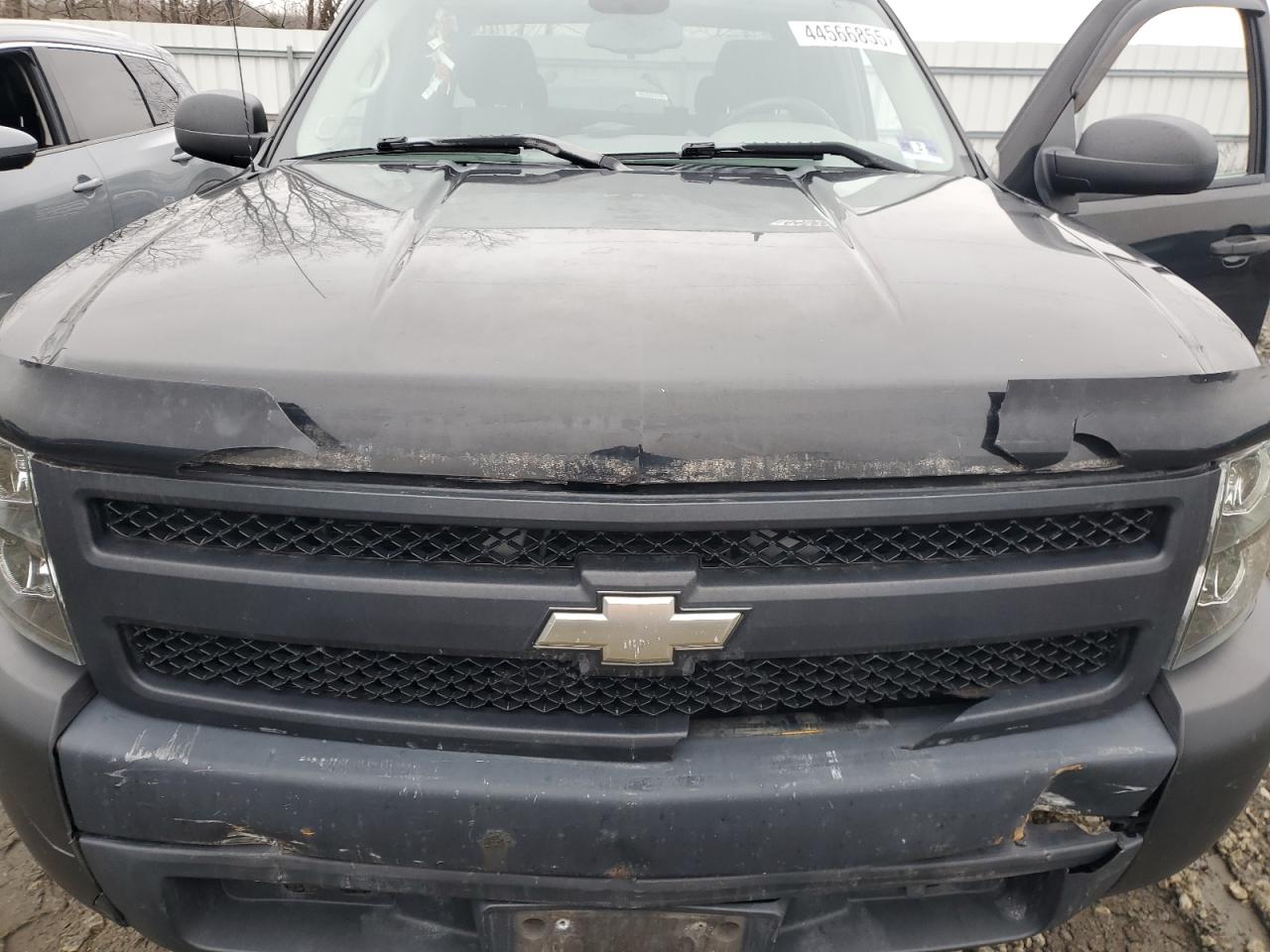 2007 Chevrolet Silverado - Image 11