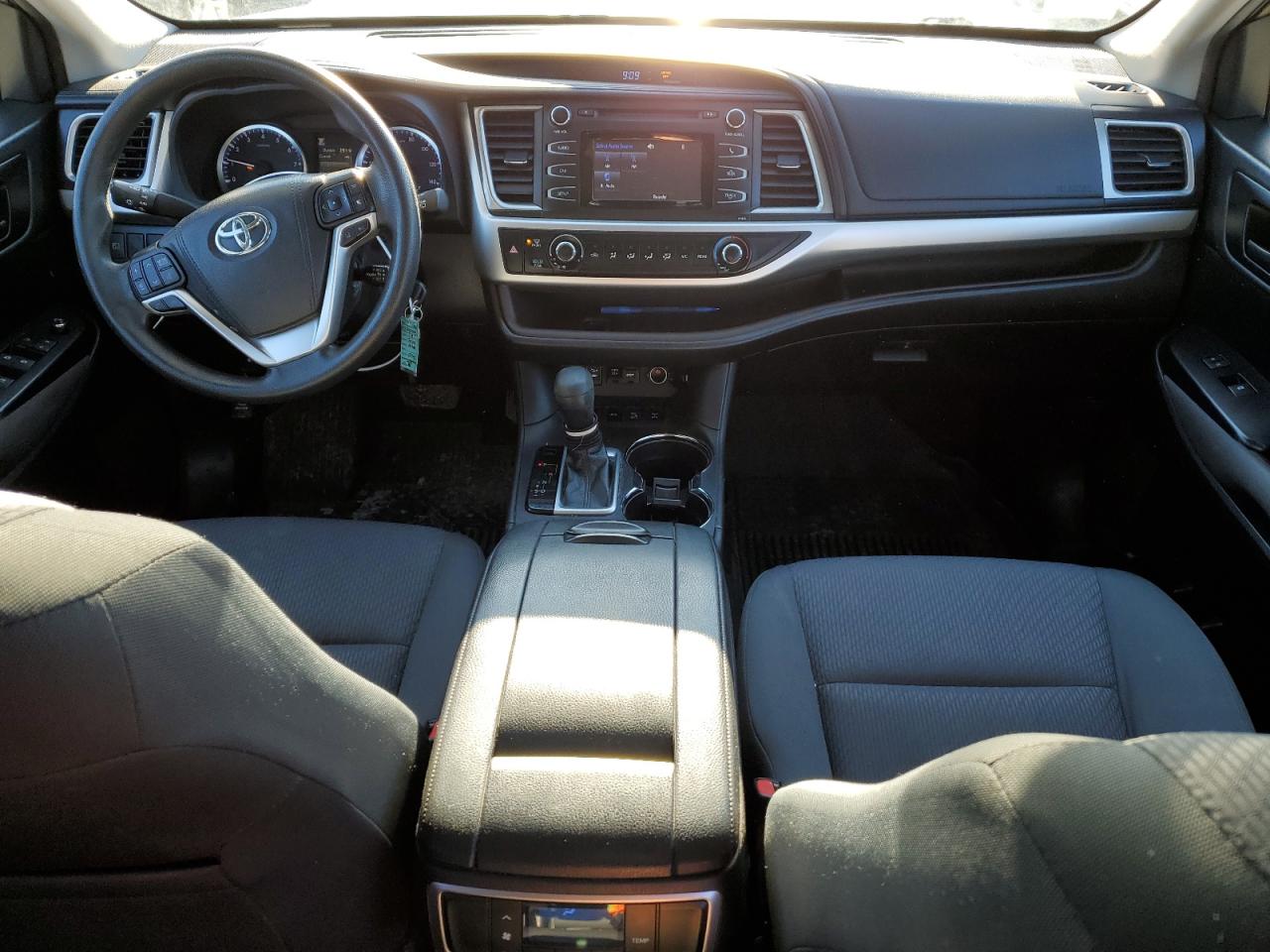 2019 Toyota Highlander - Image 8