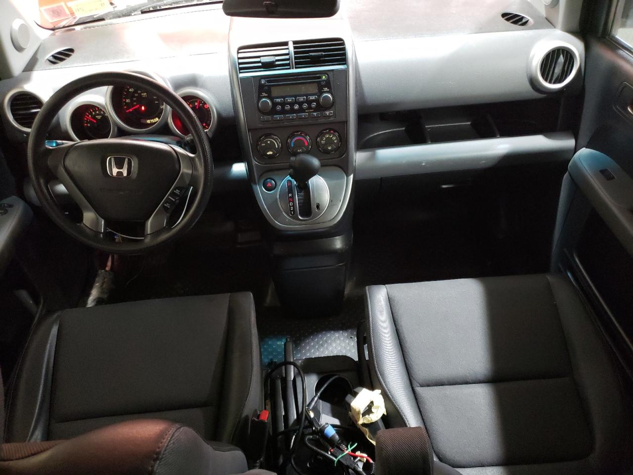 2004 Honda Element - Image 8