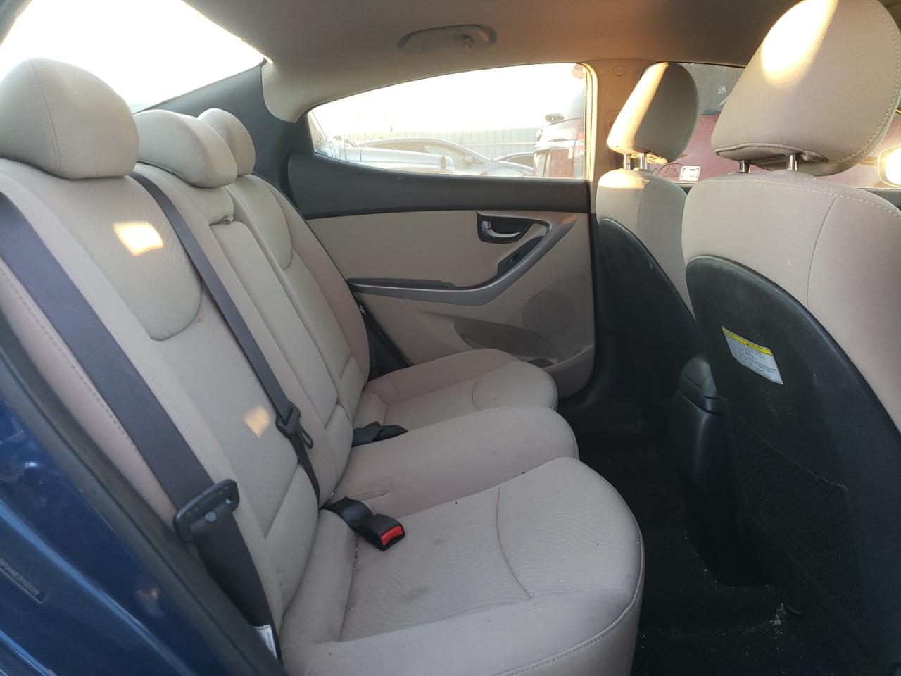 2015 Hyundai Elantra - Image 11