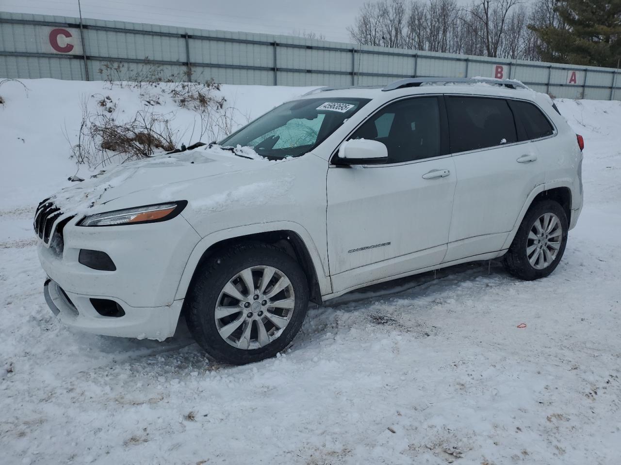 2017 Jeep Cherokee Overland იყიდება Davison-ში, MI - Front End