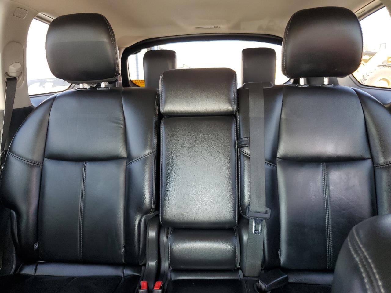 2015 Nissan Pathfinder - Image 10