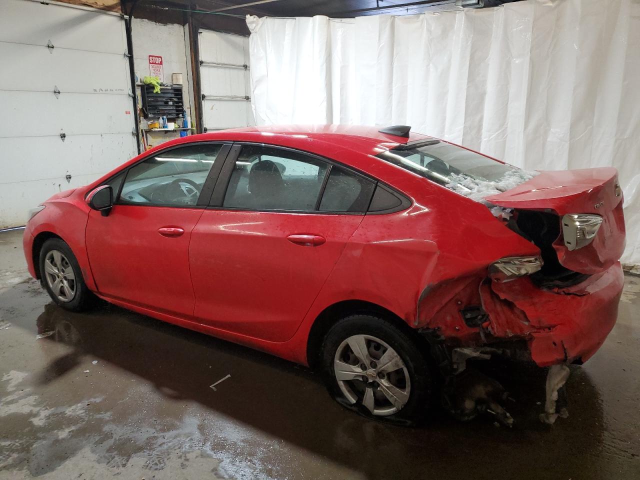 2017 Chevrolet Cruze - Image 2