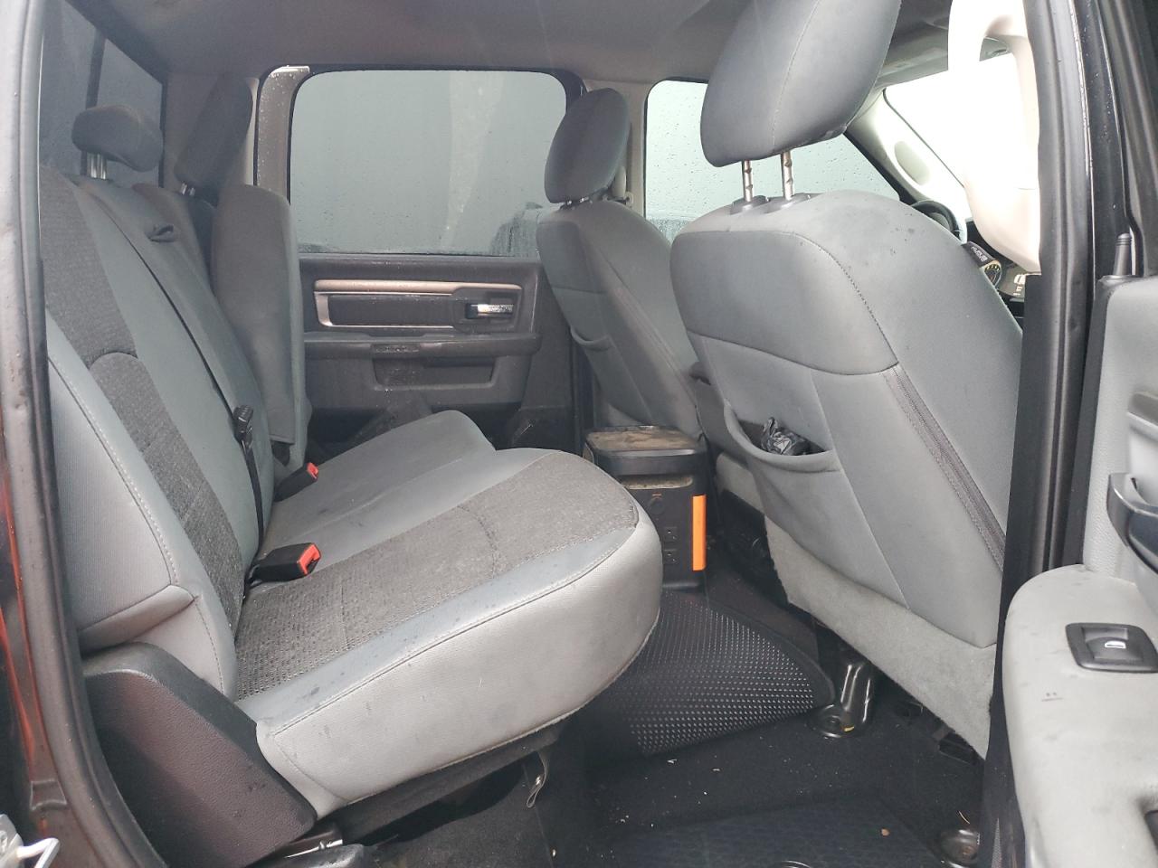 2016 RAM 1500 - Image 10