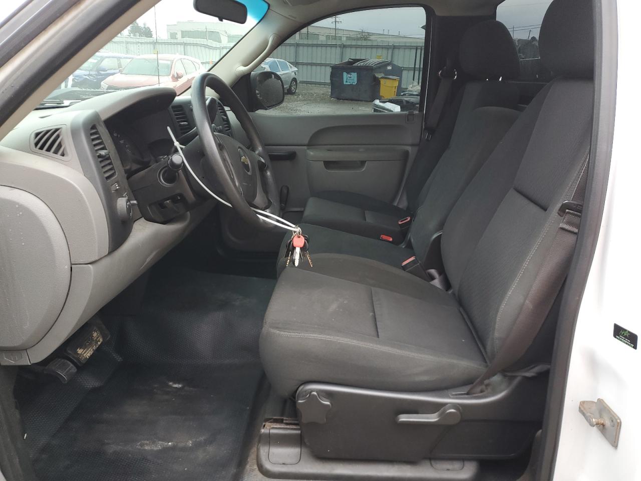 2013 Chevrolet Silverado - Image 7