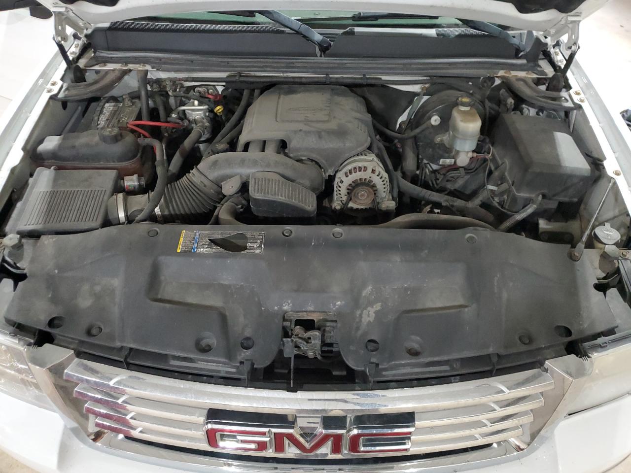 2008 GMC Sierra - Image 11