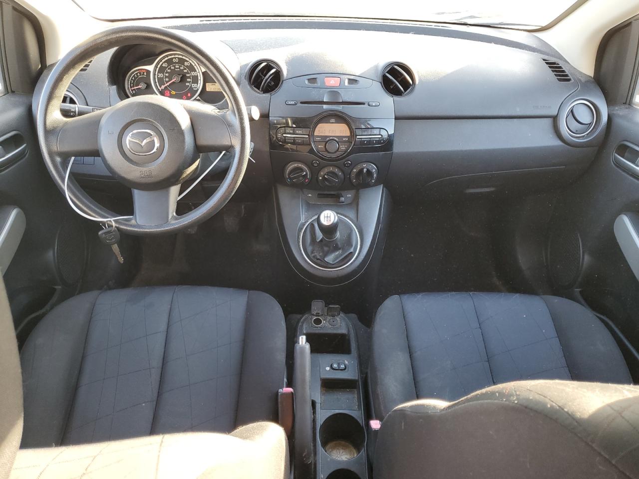 2011 Mazda 2 - Image 8