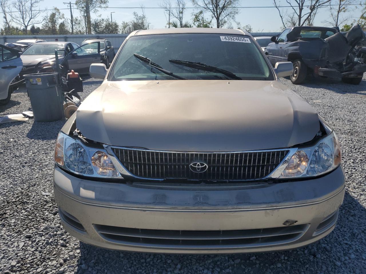 2001 Toyota Avalon - Image 5