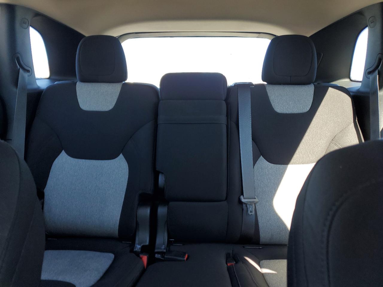 2014 Jeep Grand Cherokee - Image 10