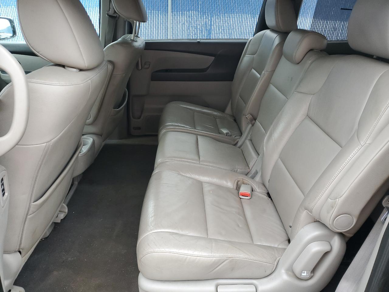 2011 Honda Odyssey - Image 11