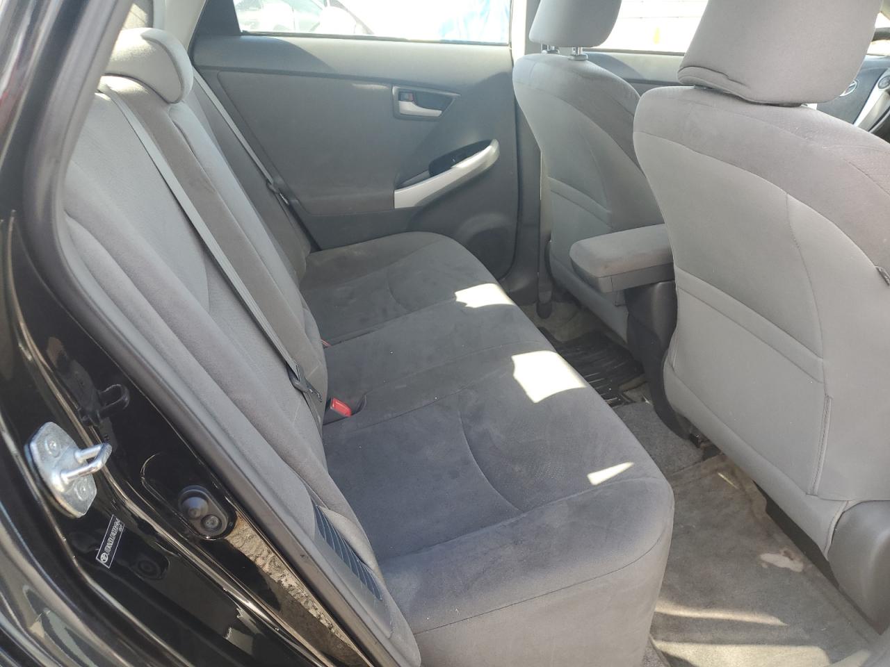 2010 Toyota Prius - Image 10
